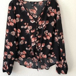 Rue 21 floral blouse. Size Medium